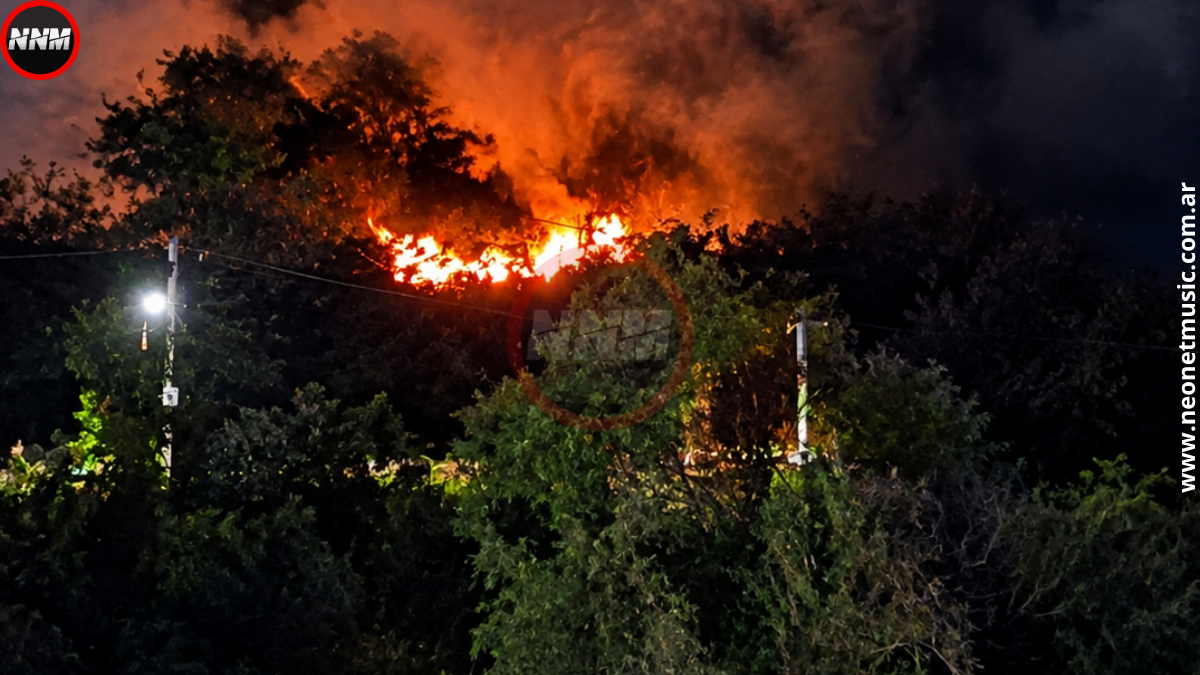 Diamante: Bomberos sofocan incendio en Tierra Chaná
