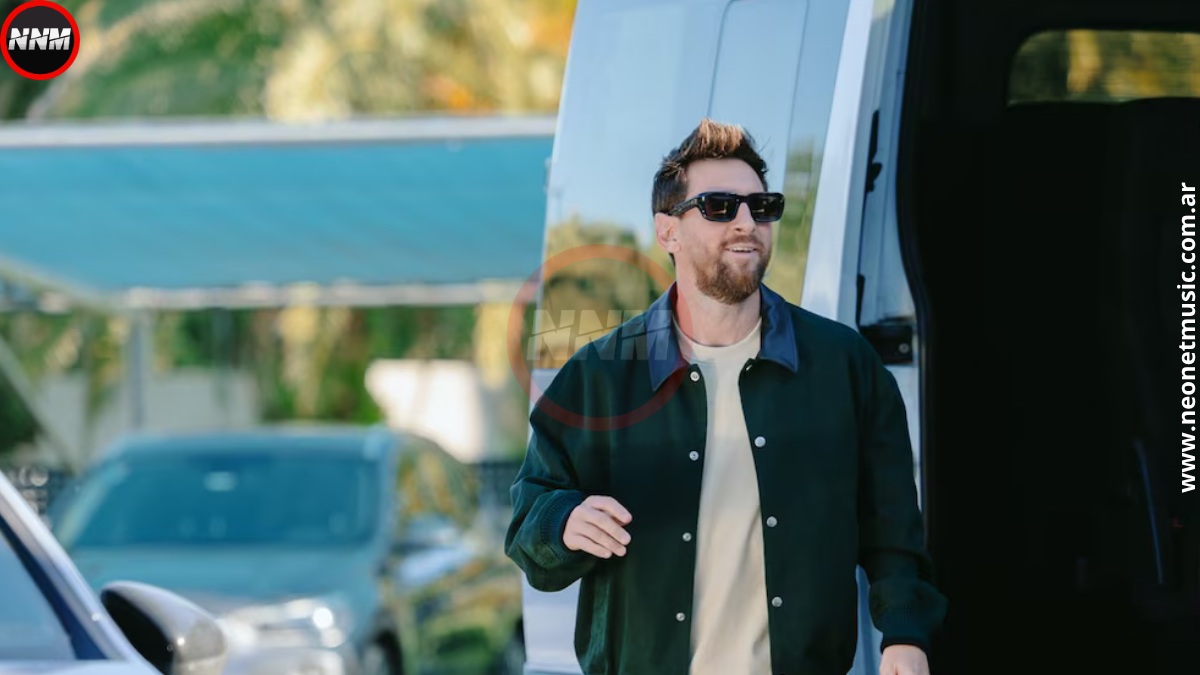 Messi llegó a Ezeiza antes de su despedida