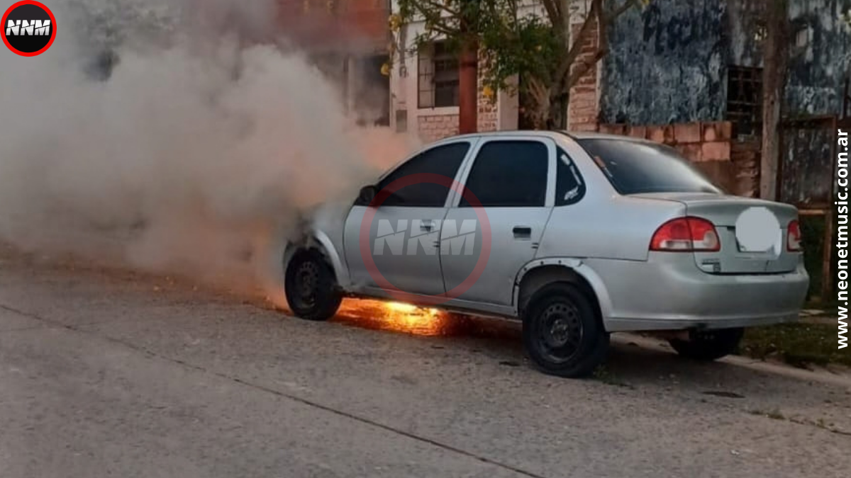 Diamante: un auto se incendió por una presunta falla mecánica