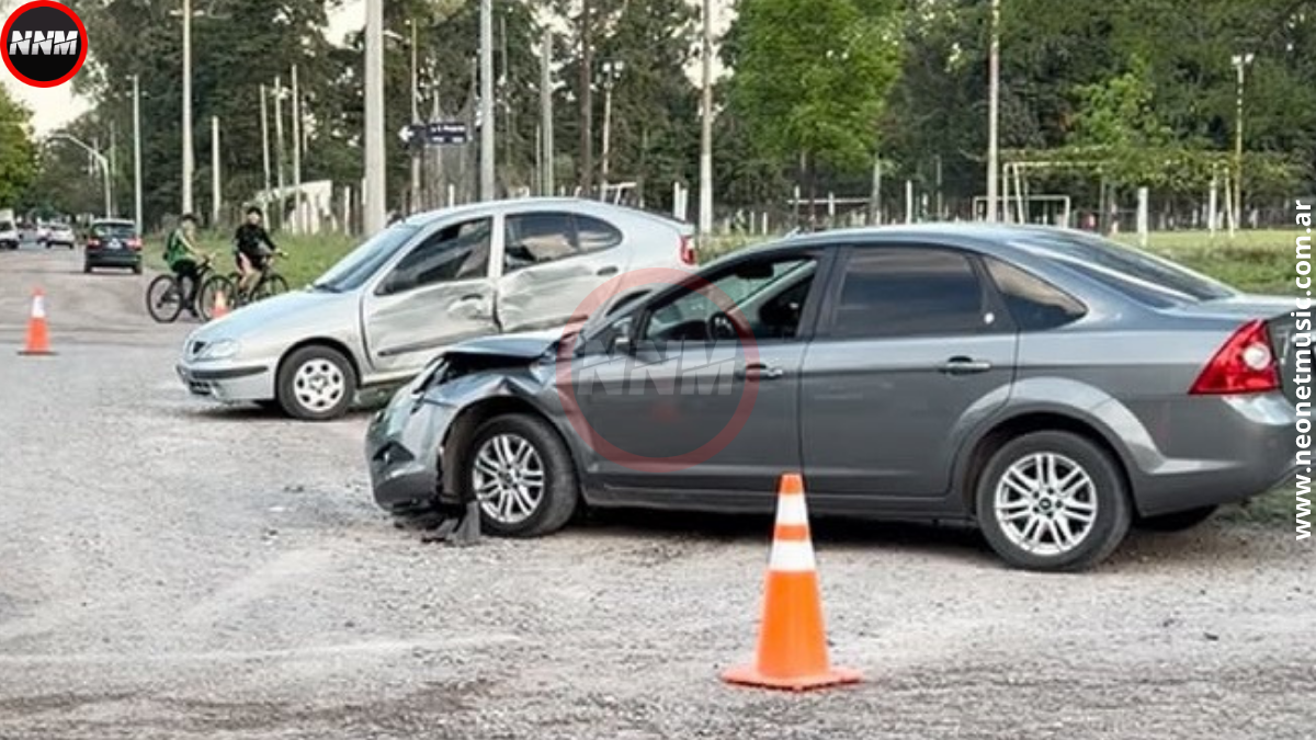 Crespo: choque entre dos autos dejó varios asistidos