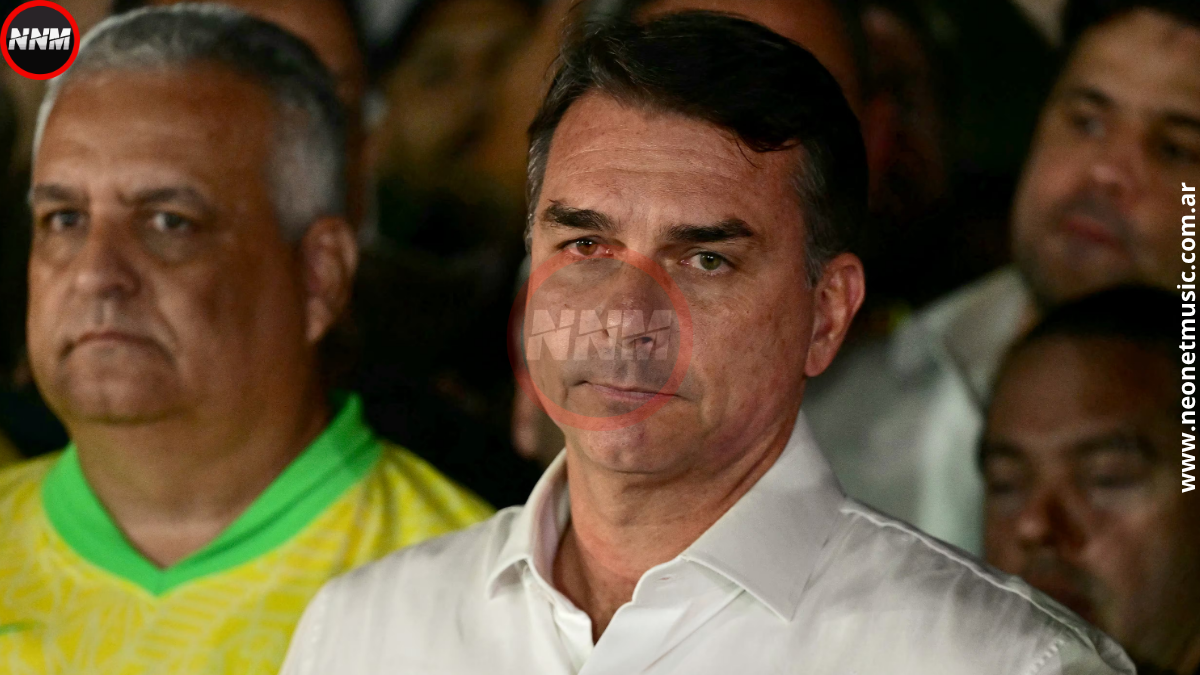 Retienen un avión en Iguazú por un posible viaje de Flávio Bolsonaro