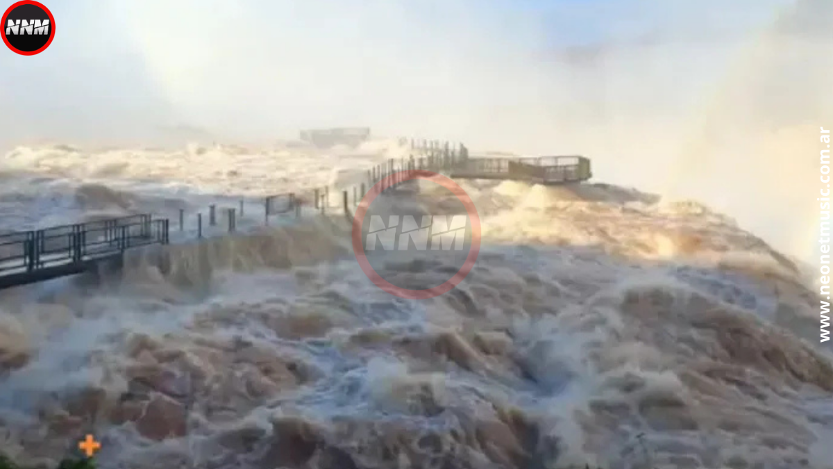 Caudal récord del Iguazú cierra tramos de las Cataratas