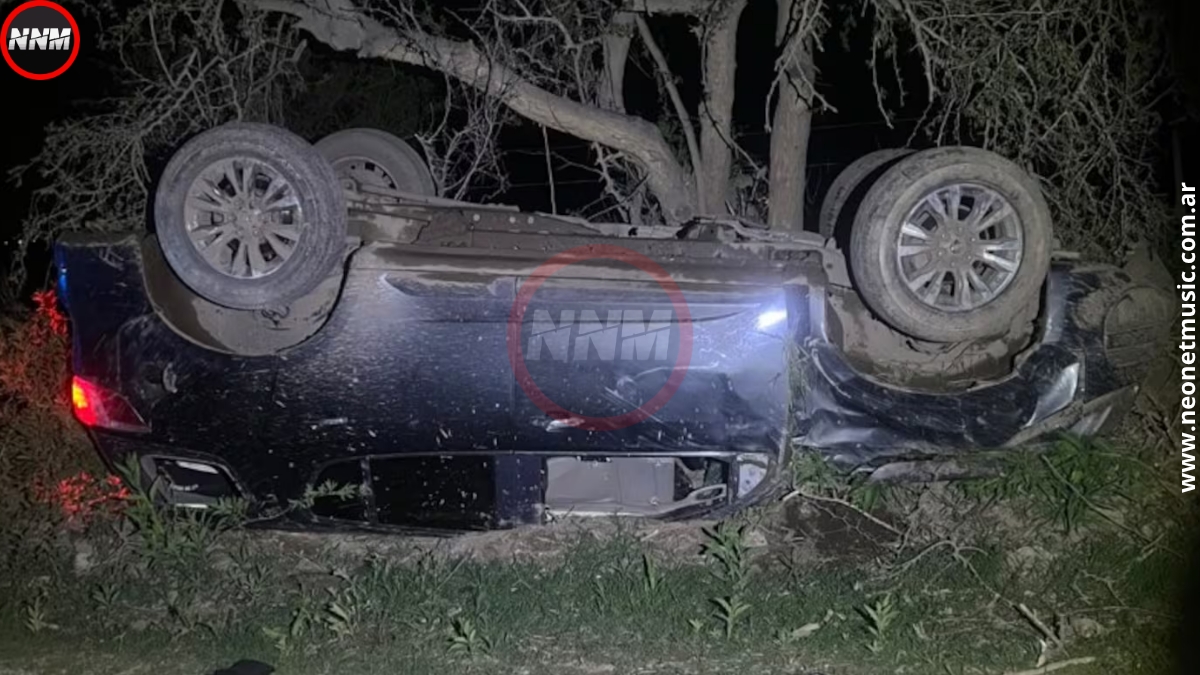 Ladrón muere al volcar tras robo en country de Córdoba